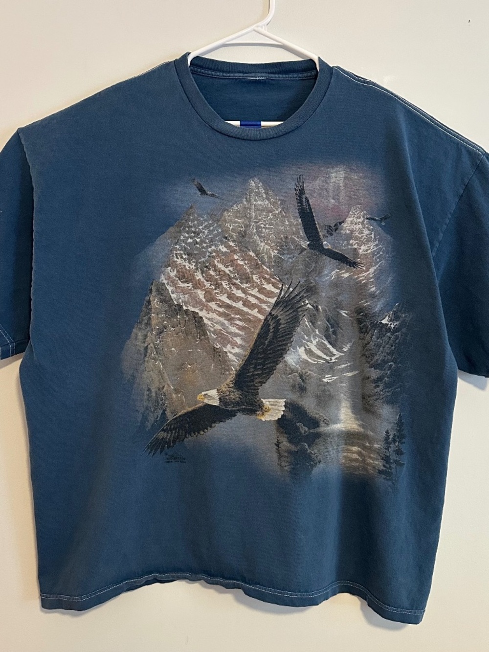 Men's The Mountain Bald Eagle Print T-Shirt XXL Blue Y2K Short Sleeve